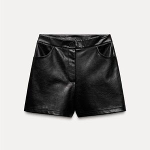 Faux leather shorts with high waist